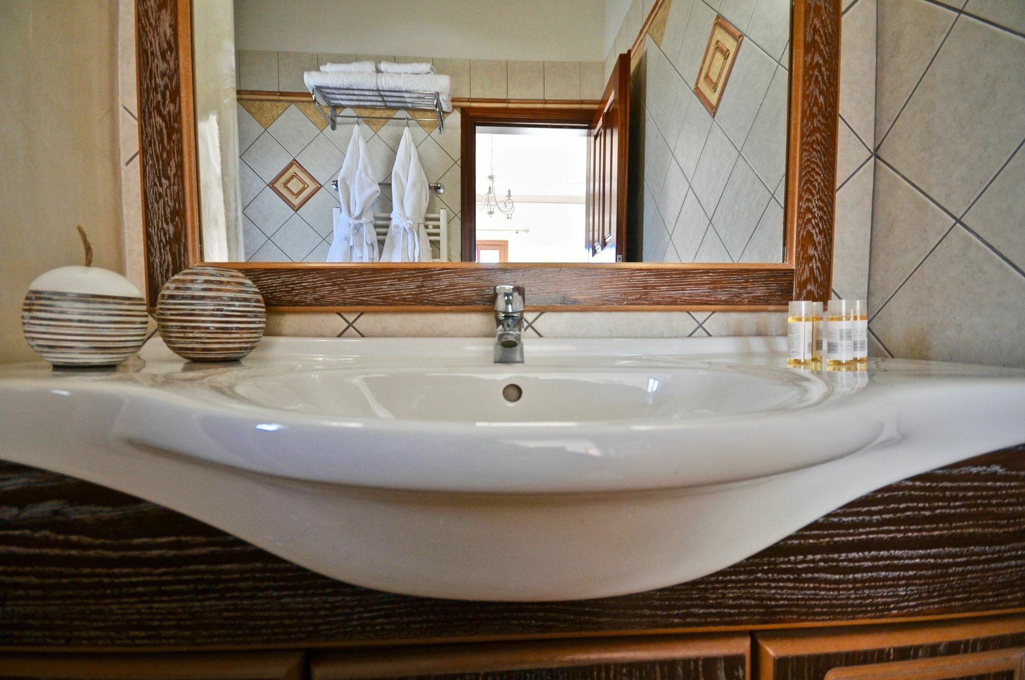Vineyard Exclusive Suites Akrotírion エクステリア 写真